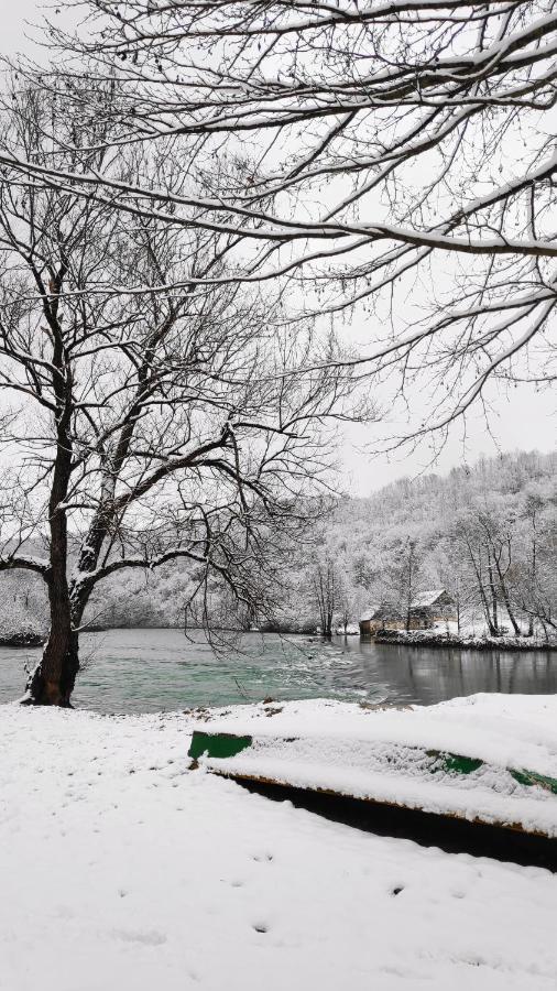 Smaragd River Near Rastoke & Plitvice Lakes Slunj Dış mekan fotoğraf