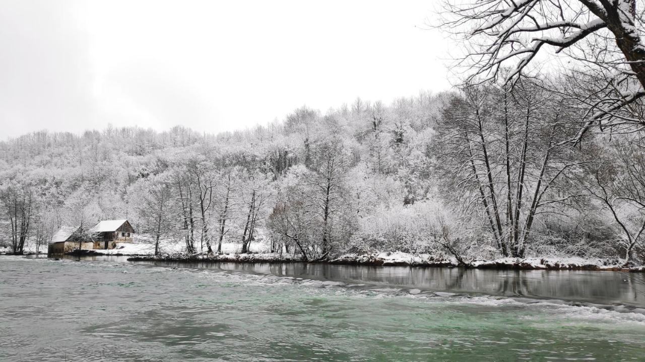 Smaragd River Near Rastoke & Plitvice Lakes Slunj Dış mekan fotoğraf