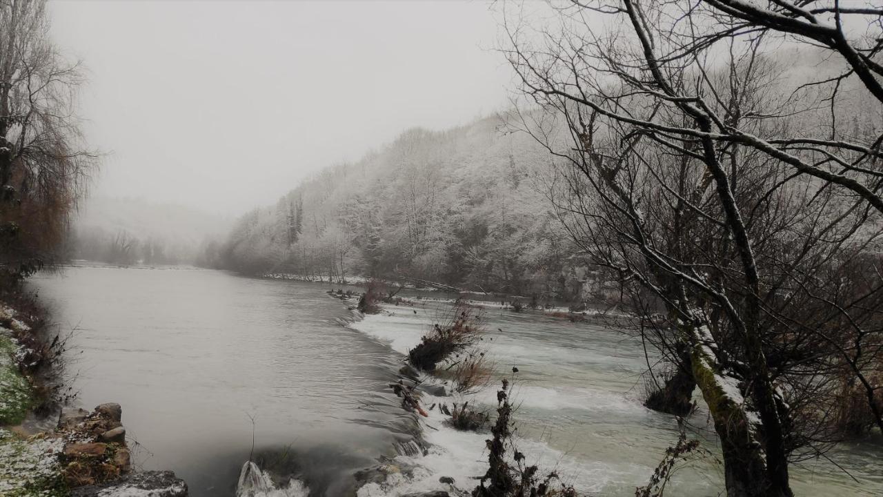 Smaragd River Near Rastoke & Plitvice Lakes Slunj Dış mekan fotoğraf