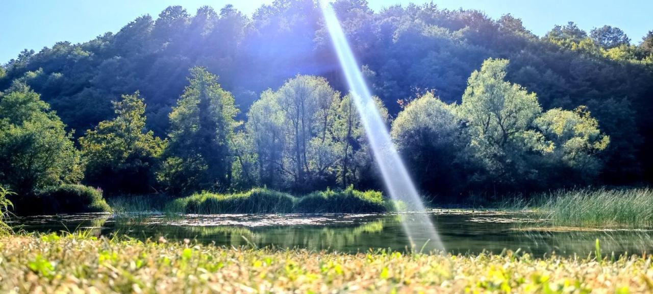 Smaragd River Near Rastoke & Plitvice Lakes Slunj Dış mekan fotoğraf